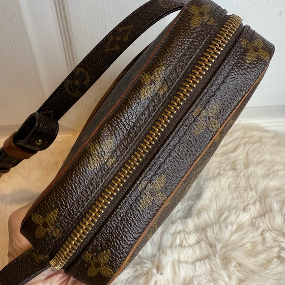 LOUIS VUITTON MONOGRAM DANUBE LEATHER CROSSBODY BAG - Picture 7 of 16